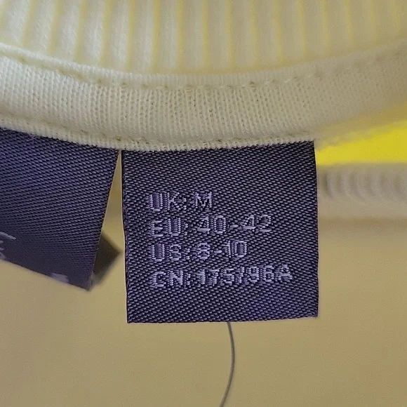 Sweatshirt - Picture 11 of 11